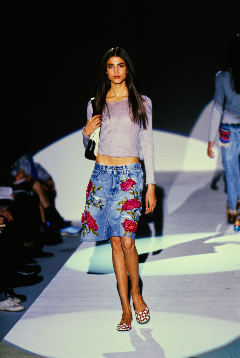 Gucci fashion show for Spring/Summer 1999
