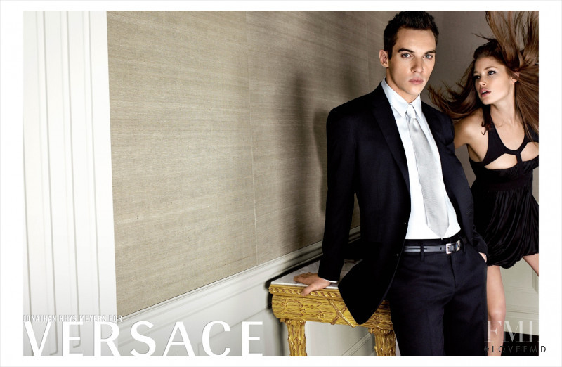 Doutzen Kroes featured in  the Versace advertisement for Spring/Summer 2007
