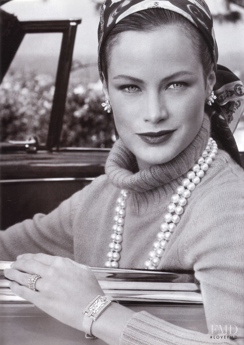Carolyn Murphy featured in  the Harry Winston advertisement for Spring/Summer 2000