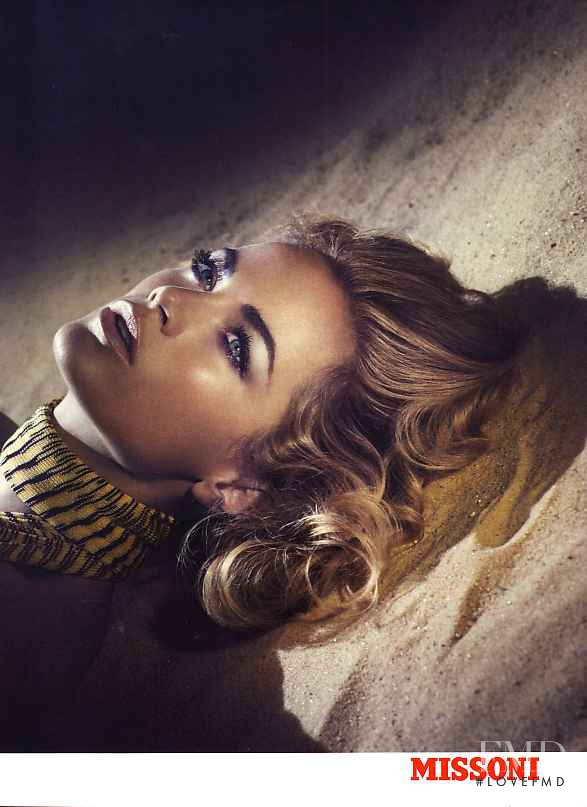 Carolyn Murphy featured in  the Missoni advertisement for Spring/Summer 2007