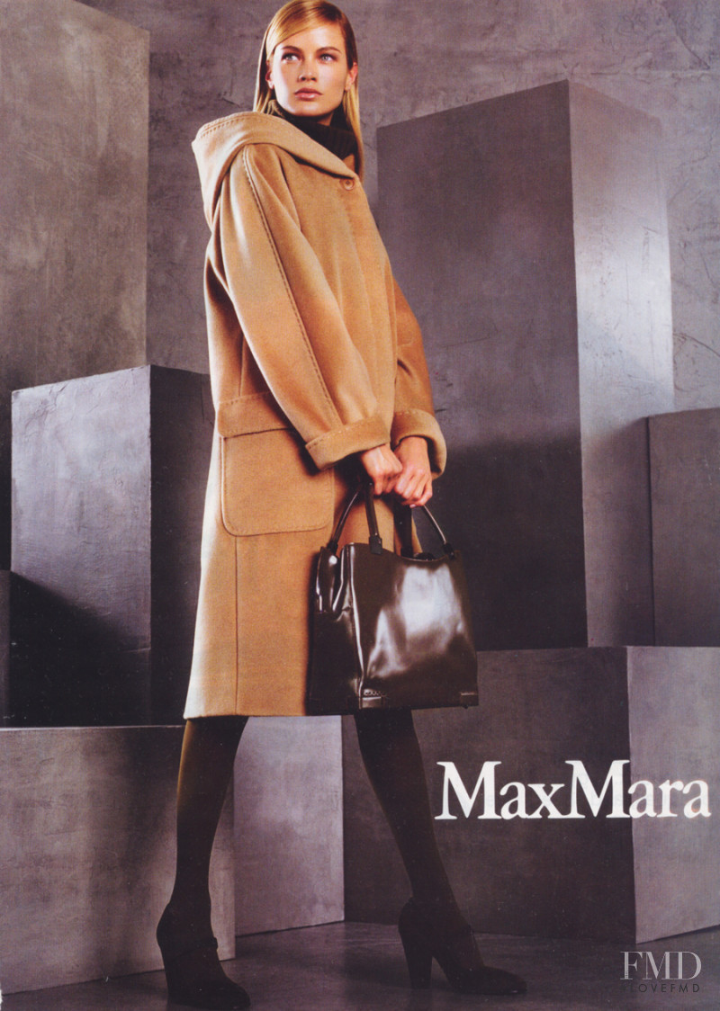 Carolyn Murphy featured in  the Max Mara advertisement for Autumn/Winter 1999