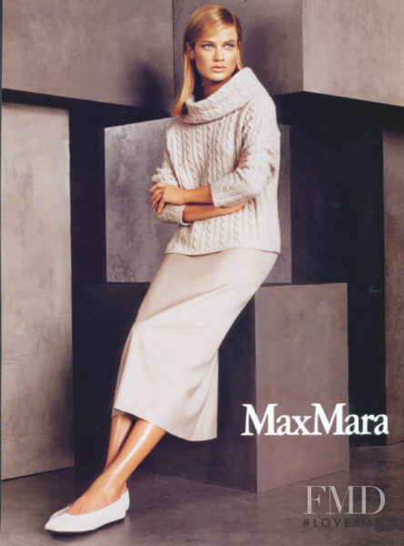 Carolyn Murphy featured in  the Max Mara advertisement for Autumn/Winter 1999