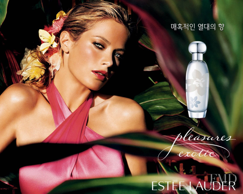 Carolyn Murphy featured in  the Estée Lauder Pleasures Exotic Fragrance advertisement for Spring/Summer 2008