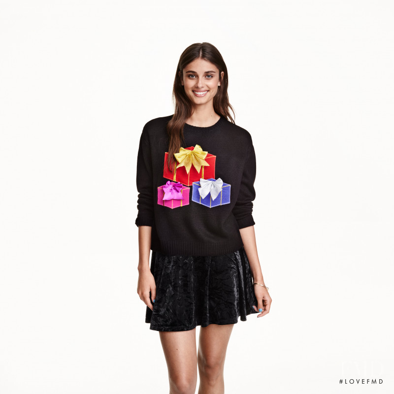 Taylor Hill featured in  the H&M catalogue for Autumn/Winter 2015