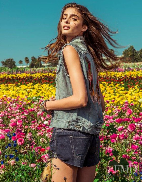 Taylor Hill featured in  the Rosa Chá advertisement for Autumn/Winter 2014