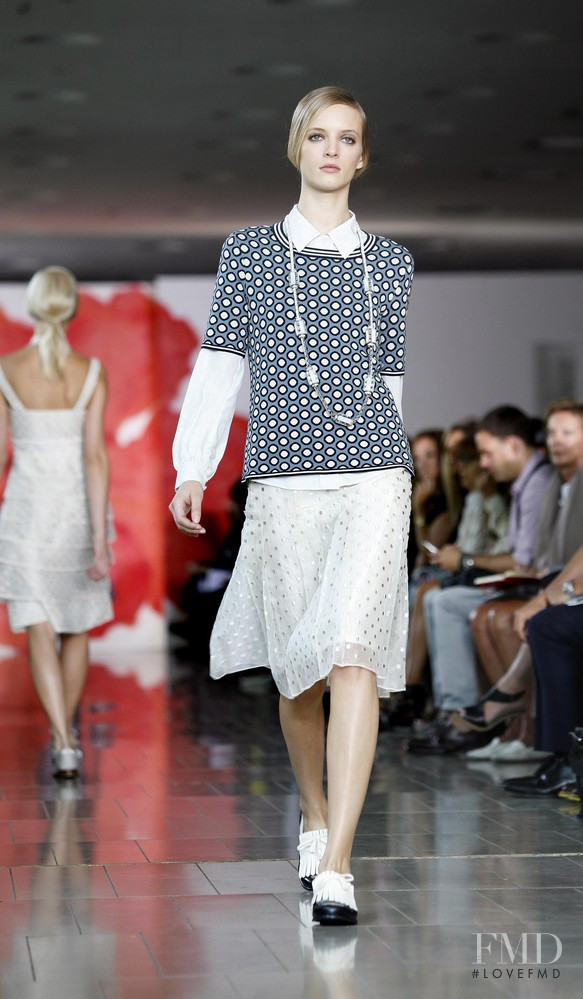 Daria Strokous featured in  the Tory Burch fashion show for Spring/Summer 2012