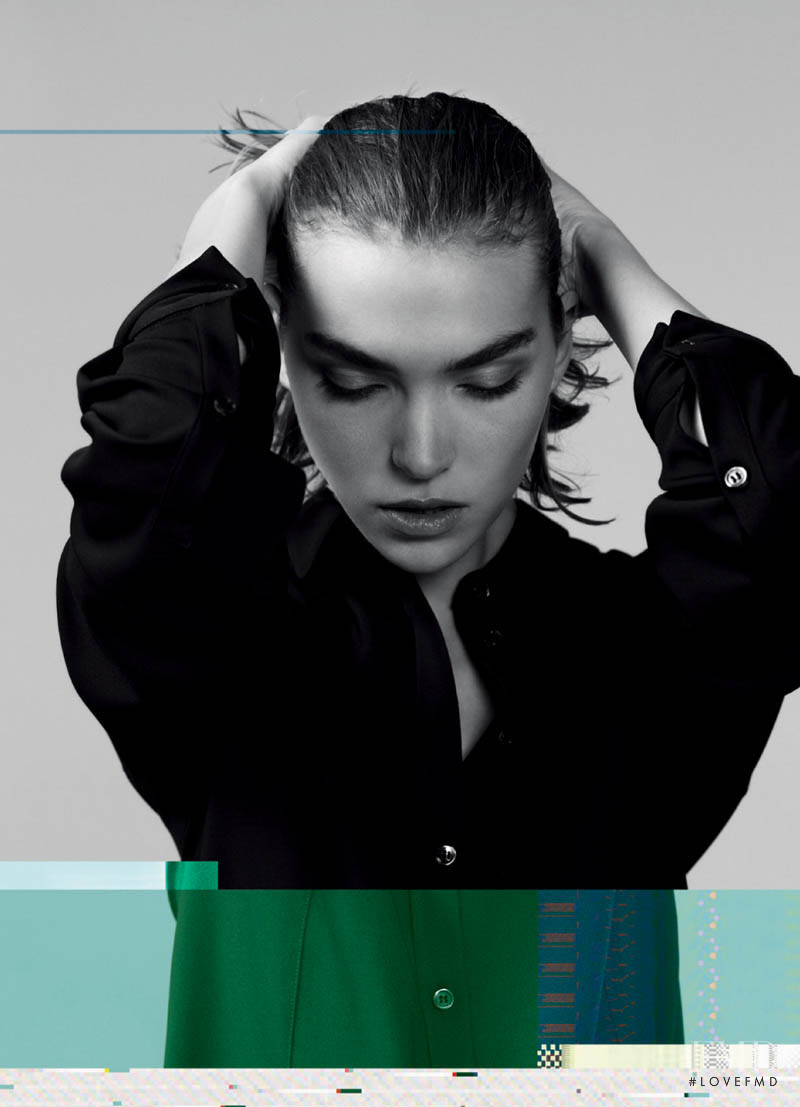 Arizona Muse featured in  the Jil Sander Navy advertisement for Autumn/Winter 2011