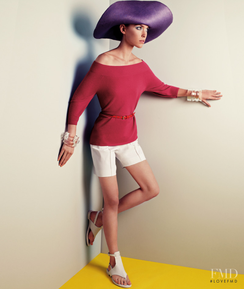 Arizona Muse featured in  the Max Mara advertisement for Spring/Summer 2011