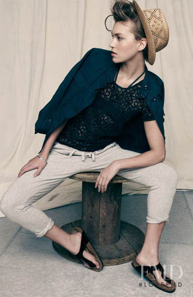 Arizona Muse featured in  the Madewell lookbook for Spring/Summer 2011