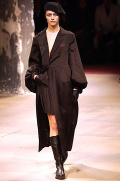 Yohji Yamamoto fashion show for Autumn/Winter 2003