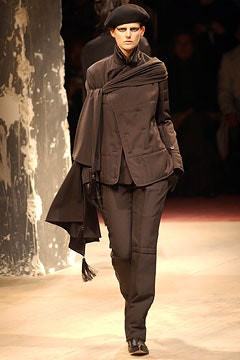 Yohji Yamamoto fashion show for Autumn/Winter 2003