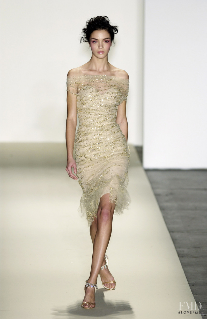 Mariacarla Boscono featured in  the Oscar de la Renta fashion show for Autumn/Winter 2003