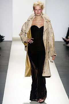Oscar de la Renta fashion show for Autumn/Winter 2003