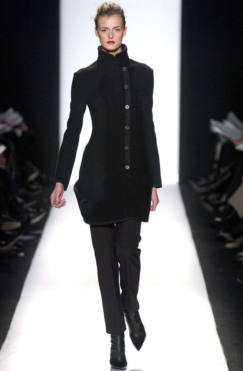 Narciso Rodriguez fashion show for Autumn/Winter 2003