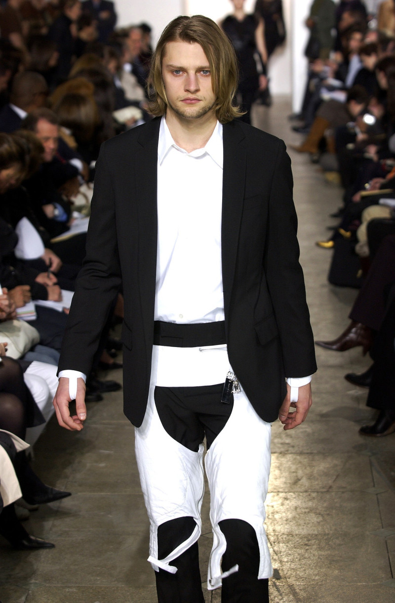 Helmut Lang fashion show for Autumn/Winter 2003