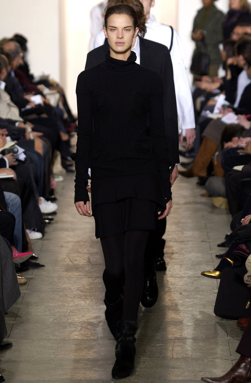 Helmut Lang fashion show for Autumn/Winter 2003