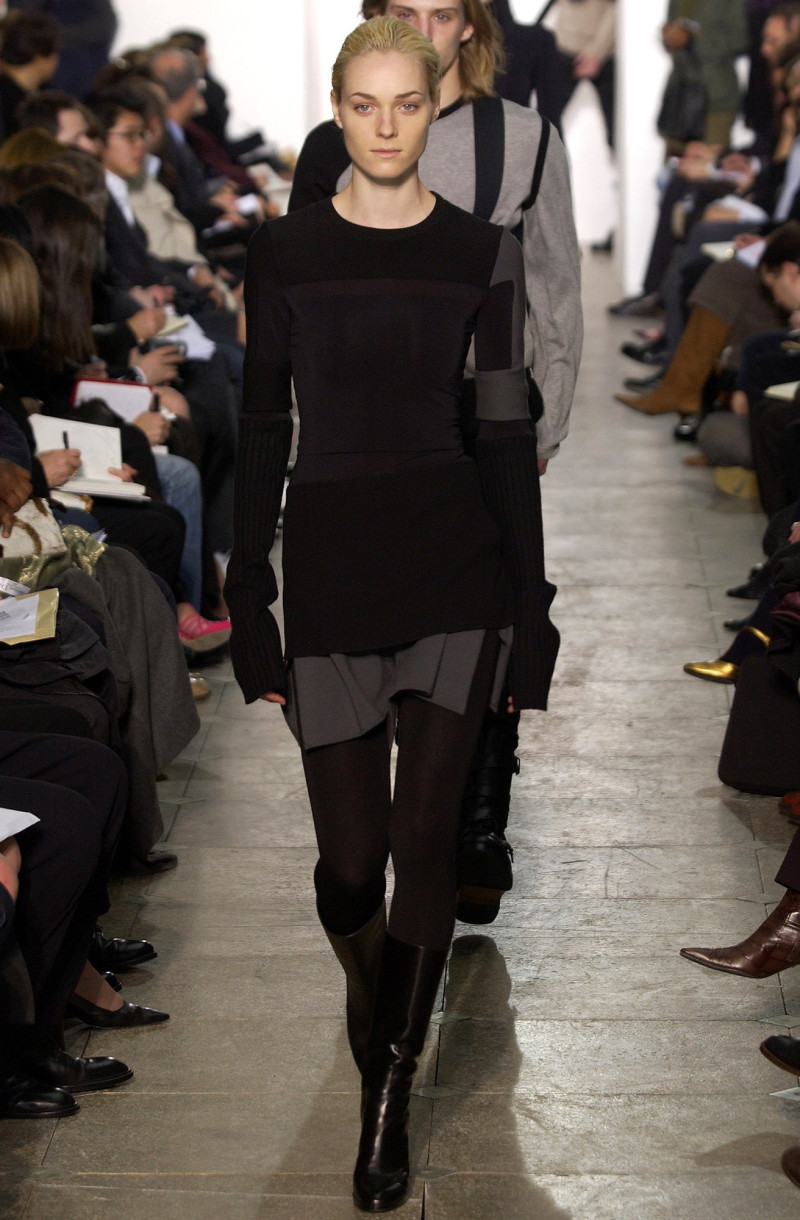 Helmut Lang fashion show for Autumn/Winter 2003