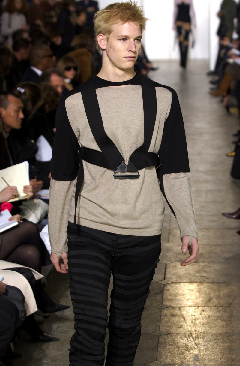 Helmut Lang fashion show for Autumn/Winter 2003