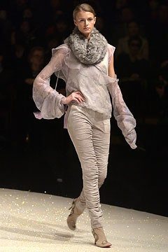 Emanuel Ungaro fashion show for Autumn/Winter 2003