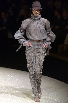 Emanuel Ungaro fashion show for Autumn/Winter 2003