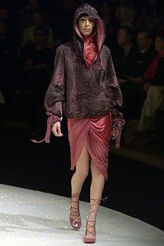 Emanuel Ungaro fashion show for Autumn/Winter 2003