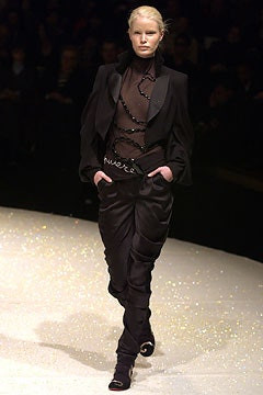 Emanuel Ungaro fashion show for Autumn/Winter 2003