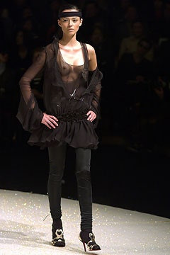 Emanuel Ungaro fashion show for Autumn/Winter 2003