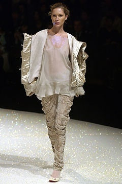 Emanuel Ungaro fashion show for Autumn/Winter 2003