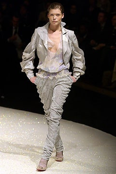 Emanuel Ungaro fashion show for Autumn/Winter 2003