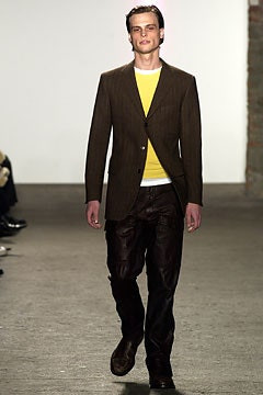 DKNY fashion show for Autumn/Winter 2003