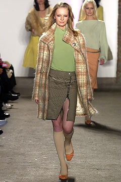 DKNY fashion show for Autumn/Winter 2003