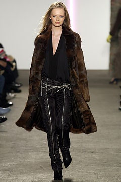 DKNY fashion show for Autumn/Winter 2003