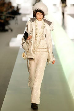 Chanel fashion show for Autumn/Winter 2003