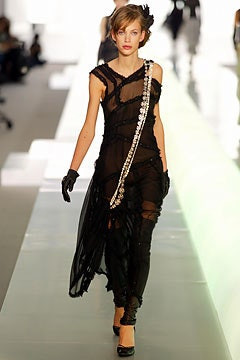 Chanel fashion show for Autumn/Winter 2003