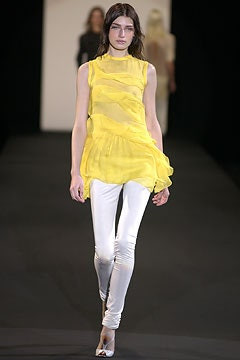 Alessandro Dell\'Acqua fashion show for Autumn/Winter 2003