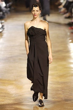 Yohji Yamamoto fashion show for Spring/Summer 2003