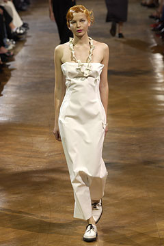 Yohji Yamamoto fashion show for Spring/Summer 2003