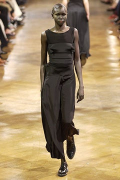 Yohji Yamamoto fashion show for Spring/Summer 2003