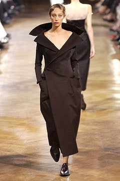 Yohji Yamamoto fashion show for Spring/Summer 2003