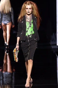 Versus fashion show for Spring/Summer 2003