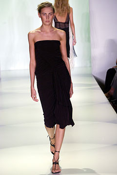 Vera Wang fashion show for Spring/Summer 2003