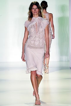 Vera Wang fashion show for Spring/Summer 2003