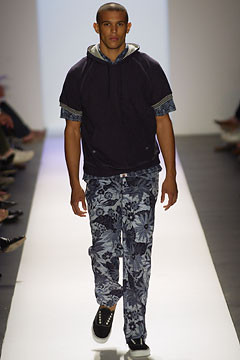 Tommy Hilfiger fashion show for Spring/Summer 2003