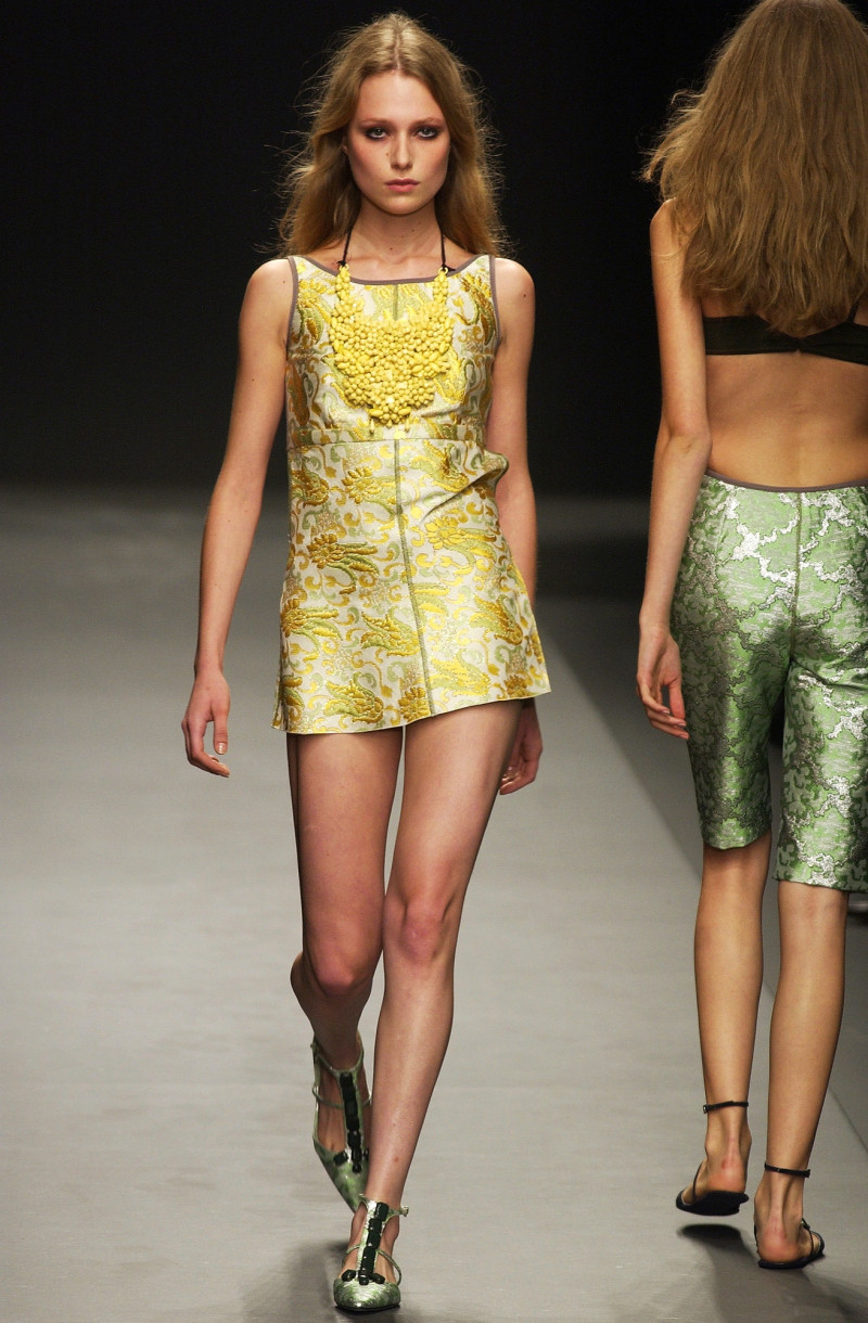 Prada fashion show for Spring/Summer 2003