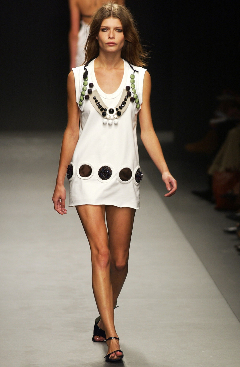 Prada fashion show for Spring/Summer 2003