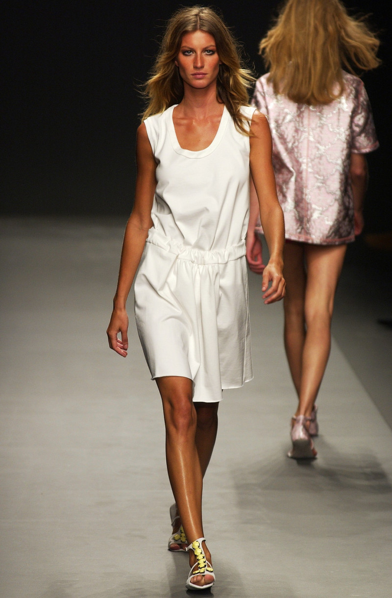 Prada fashion show for Spring/Summer 2003