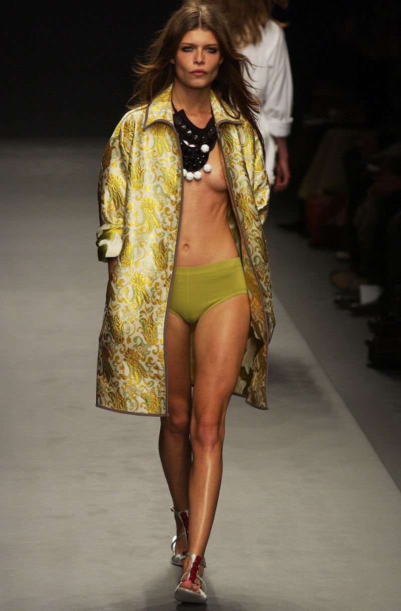 Prada fashion show for Spring/Summer 2003