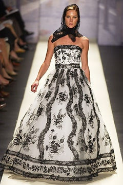 Oscar de la Renta fashion show for Spring/Summer 2003