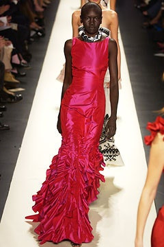 Oscar de la Renta fashion show for Spring/Summer 2003