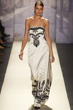 Oscar de la Renta fashion show for Spring/Summer 2003